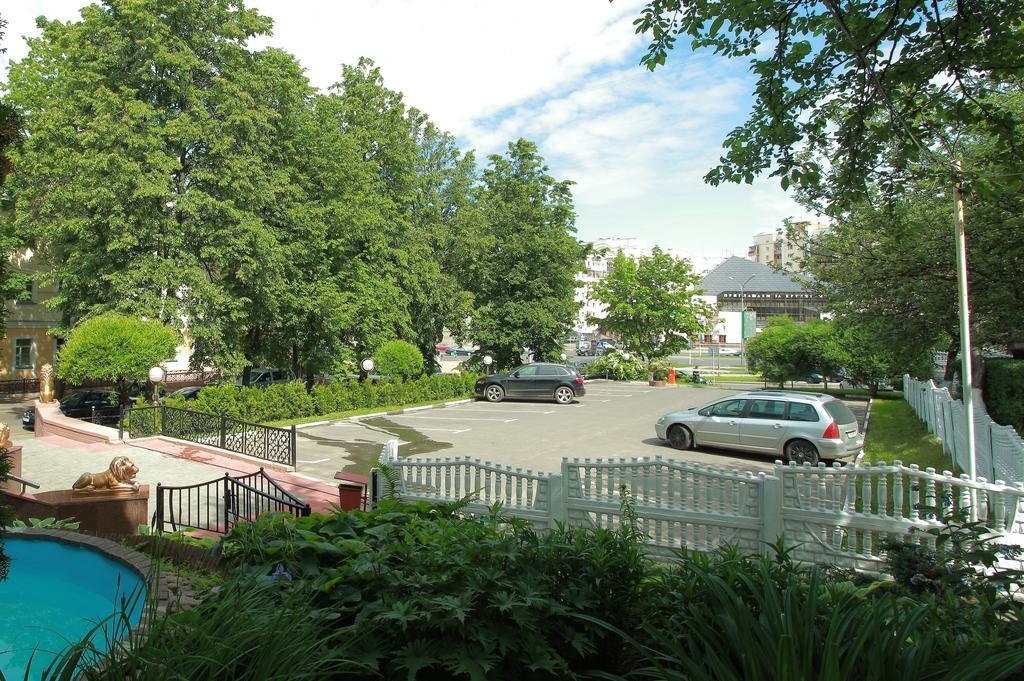 U Fontana Hotel Minsk Exterior photo